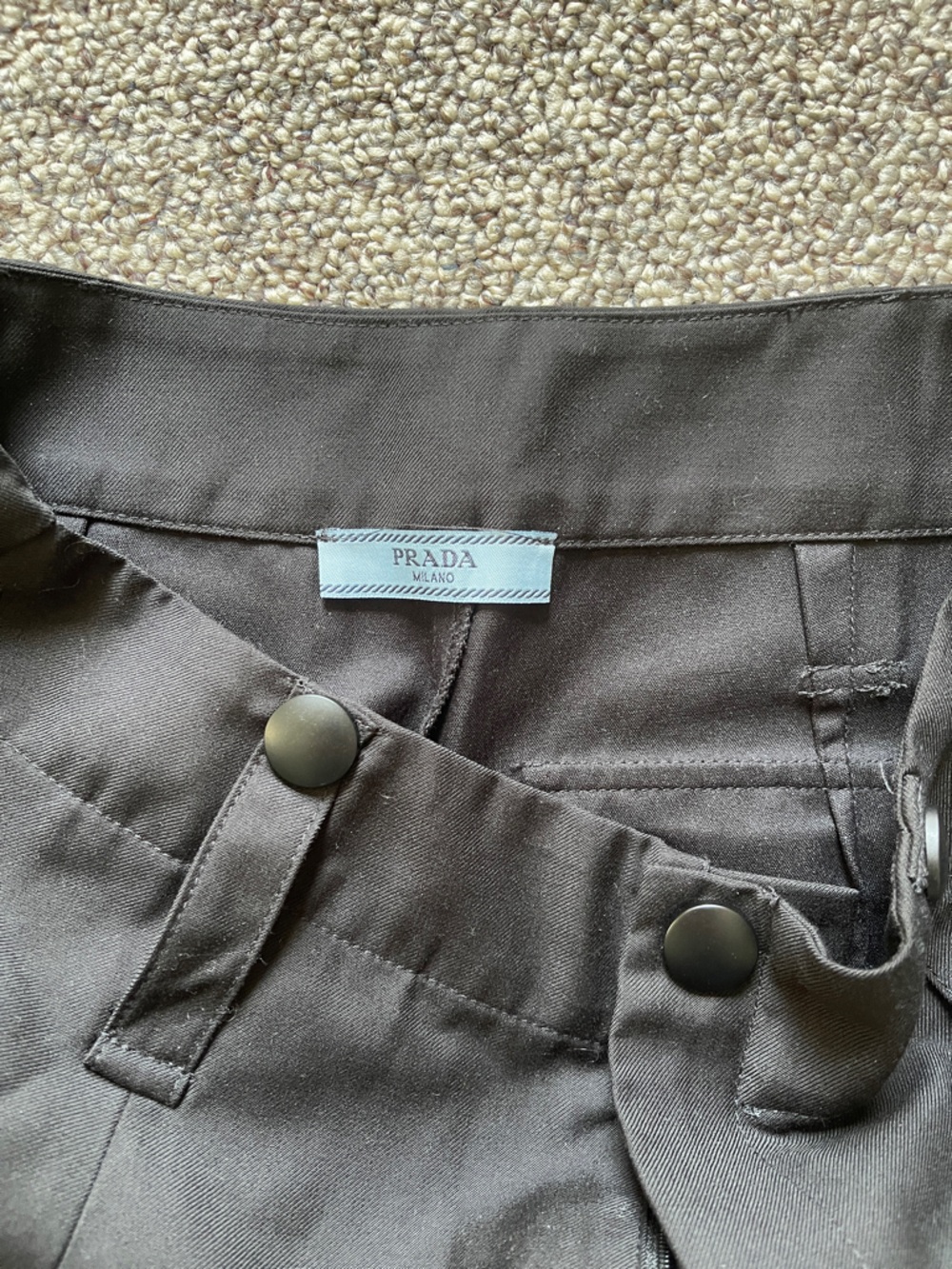 Prada Silver Logo Black Cargo Pocket Cropped Ankle Pants 36 XS 2 4 - Picture 4 of 5